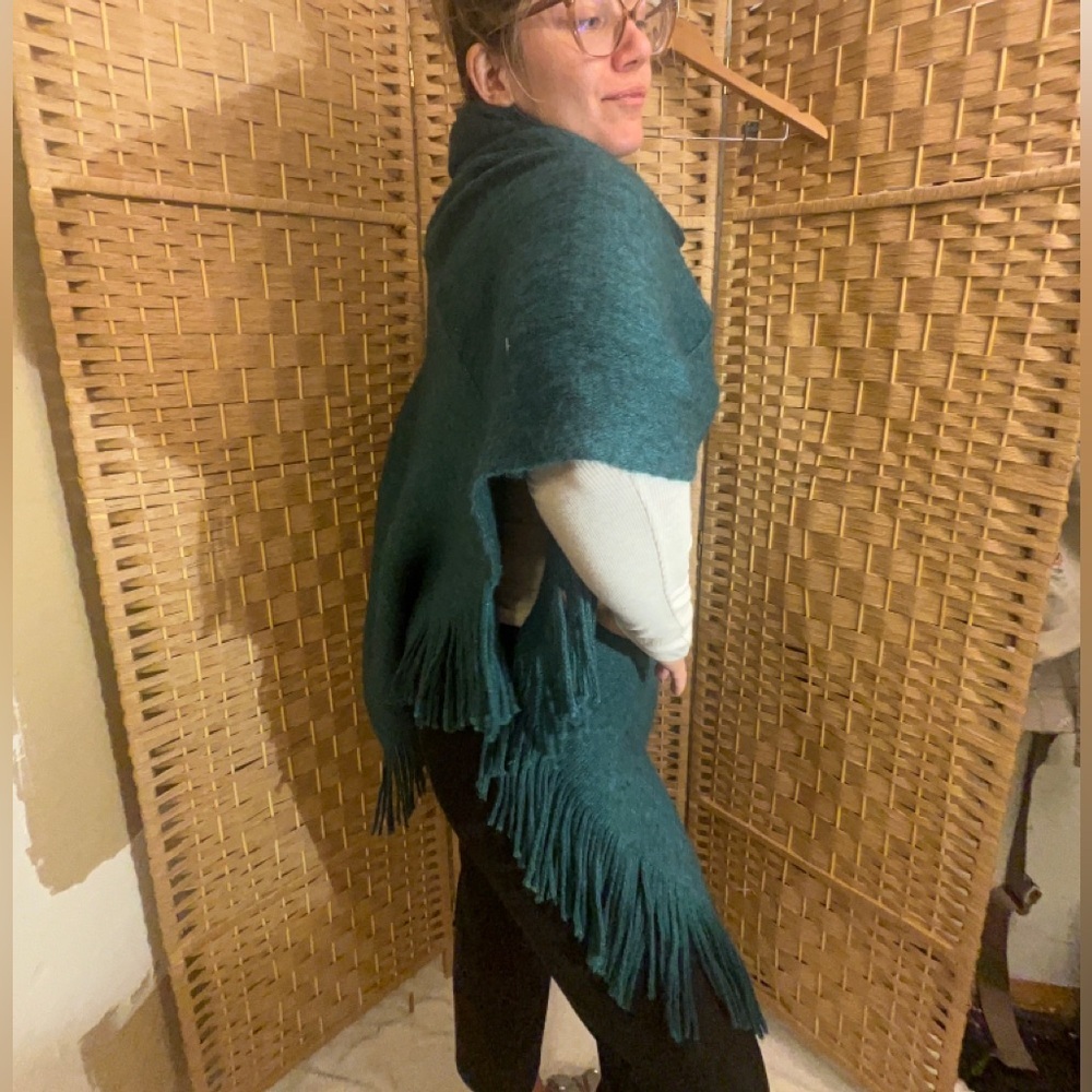 Chico’s NWT Sweater Poncho - Picture 5 of 9